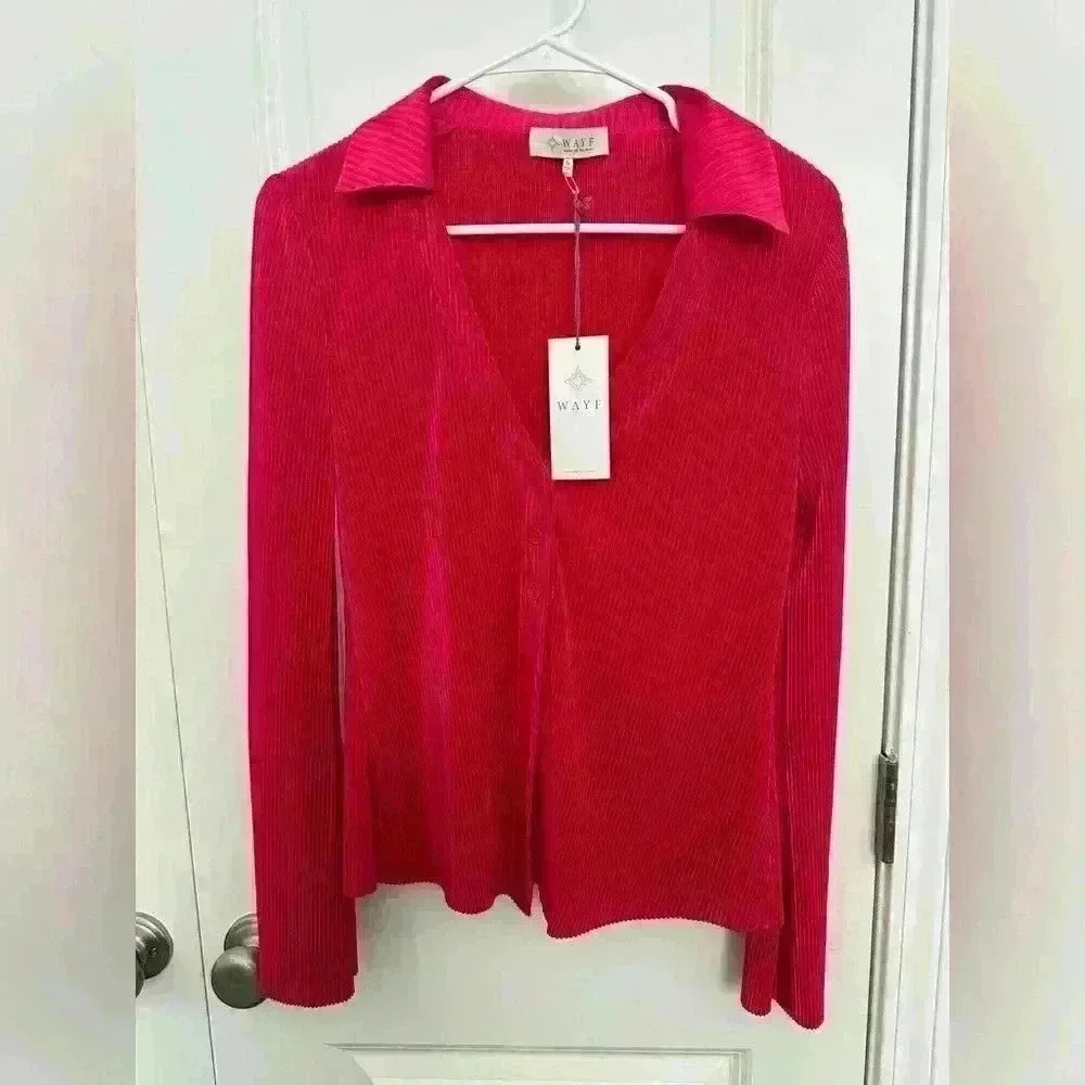 WAYF Button Front Ribbed Plisse Long Sleeve Button Down Too in Hot Pink Size S